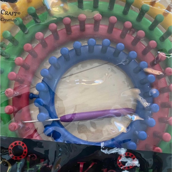 Knifty knitter looms set - Picture 3 of 3